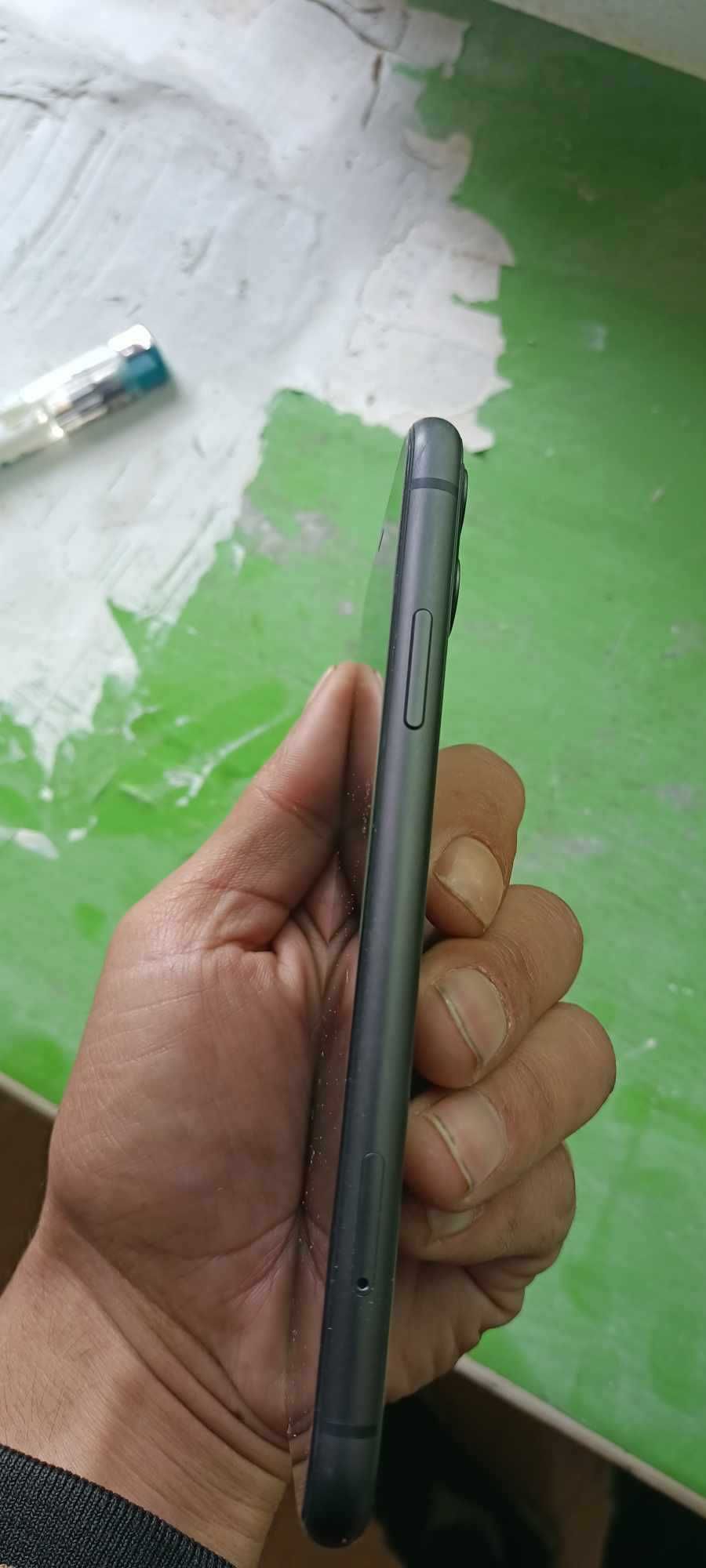 IPhone 11 în stare foarte bună de funcționare