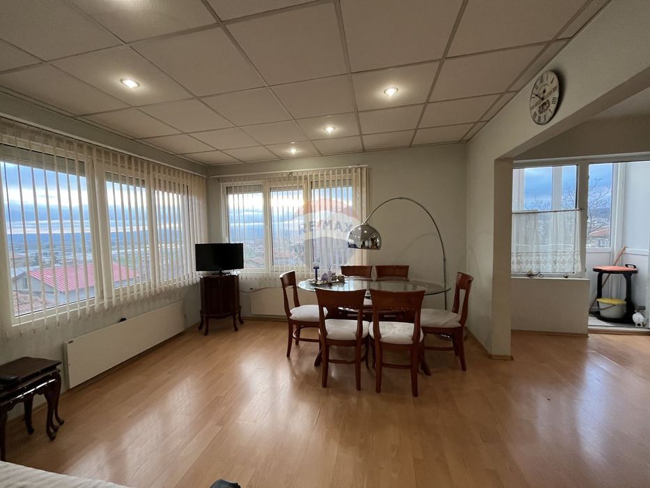 Триетажна къща, гр.Аксаково, обл. Варна ТМ