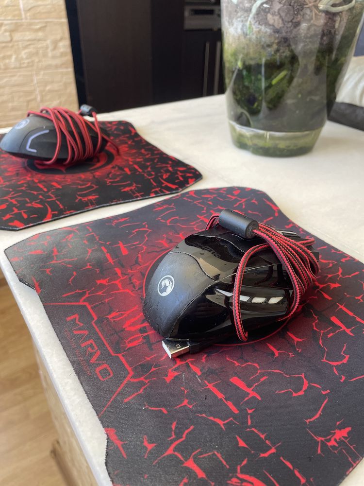3 Mouse-uri + 2 MousePad-uri (Marvo G909H, Marvo M315, Fujitsu)