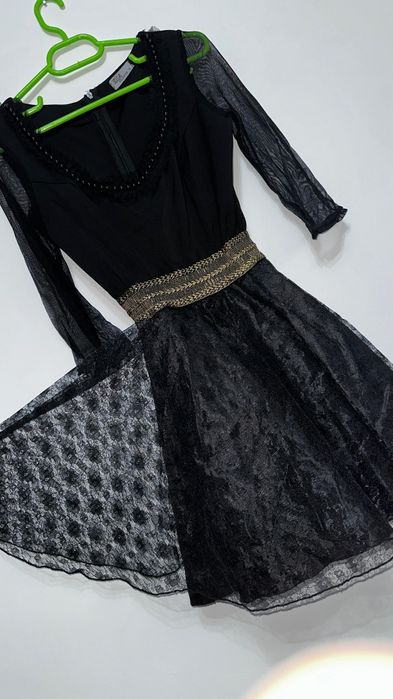 Rochie neagra din dantela marimea 36
