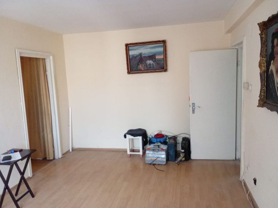 Ap 2 camere cu balcon