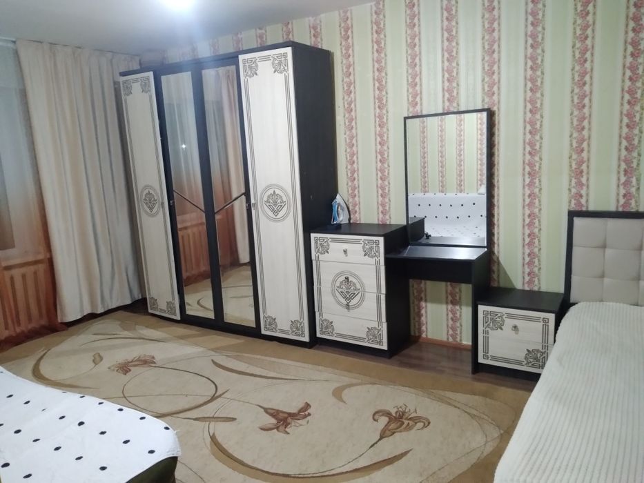 Посуточно сдам 1 комн квартиру на станции возле супермаркета "Семейны