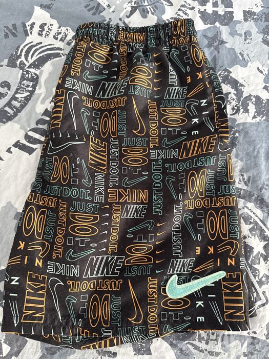 Vand pantaloni originali nike