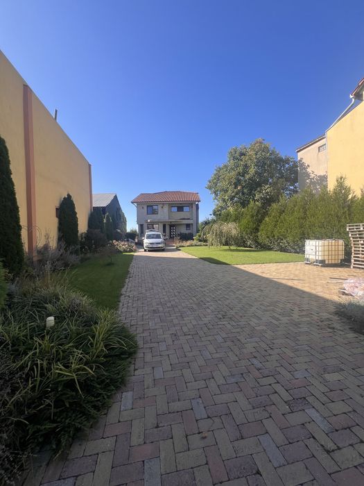 Casă , Vilă in zona Rezidentială