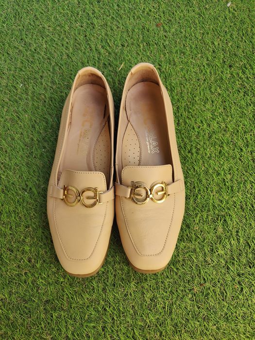 Дамски бежови обувки