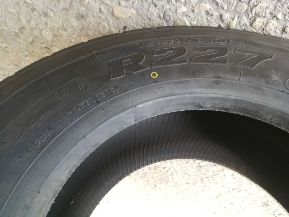1 Нова гума R19.5 305/70 Bridgestone R227 148/145M 18PR 360лв. с ДДС