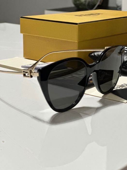 Слънчеви очила Fendi