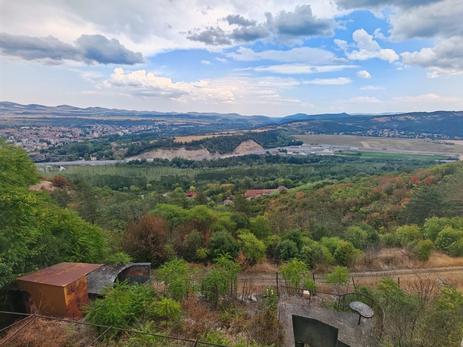 Вила на 1 час от София. Уникална гледка!!!