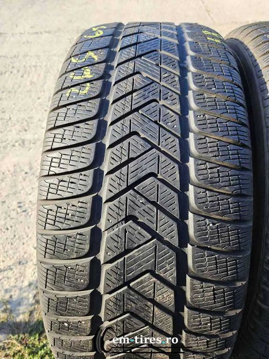 SET 2 Anvelope Iarna 235/65 R17 PIRELLI Scorpion Winter 112H
