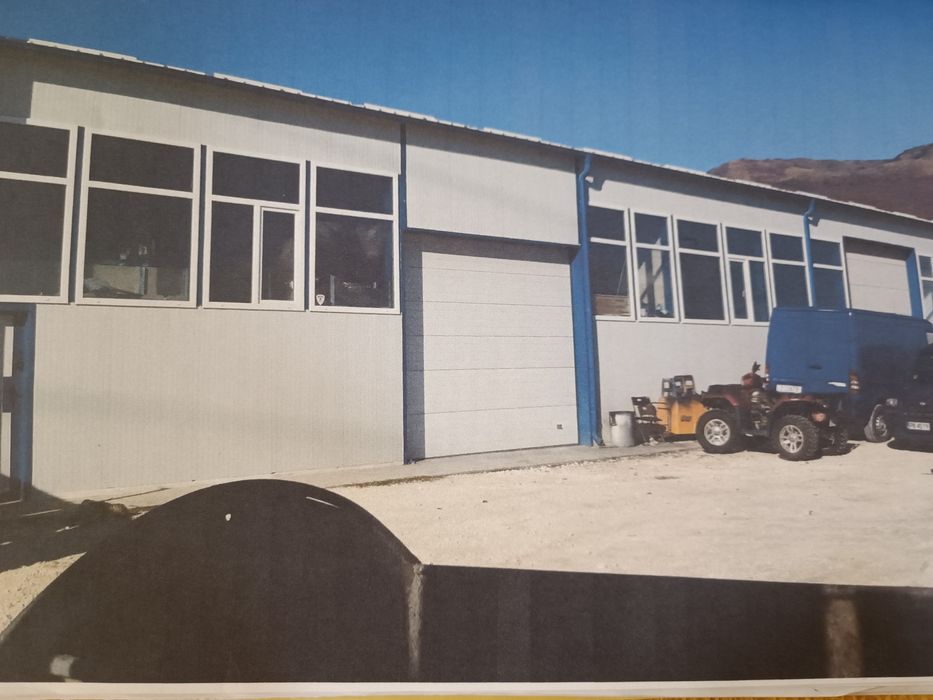 Промишлен имот с изградена инфраструктура