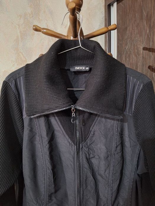 Turetskiy  kiyilgan kiyim ,kuzgi yumshoqqina
Razmer tukda :48
Harxi: 7