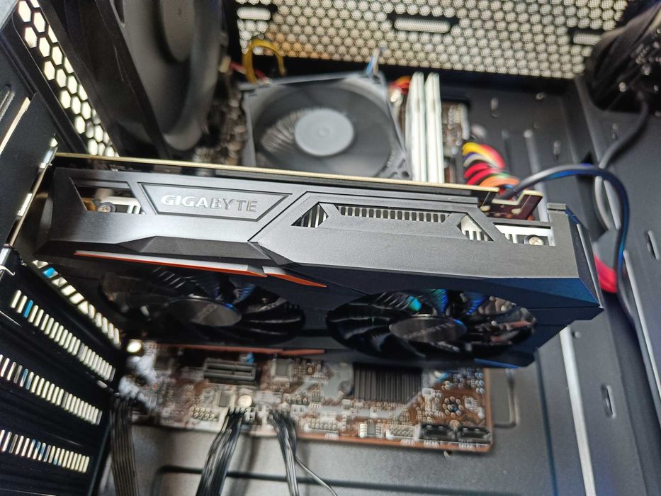 Unitate PC Gaming i5 8400 4Ghz/16GB DDR4/GTX1050Ti 4GB GDDR5/SSD/HDD