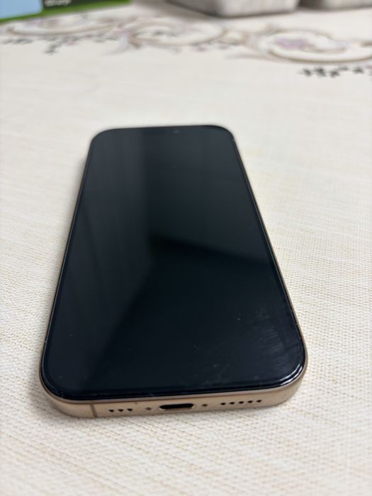 IPHONE 16 pro в идеальном, в новом состоянии. 100% батарейка