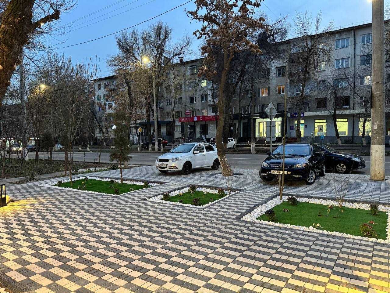 Своя!!! Новомосковская 73м2+140м2 нежилое помещение Аренда