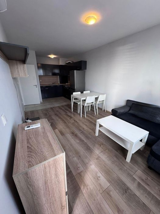 Двустаен апартамент, под наем, м-т Пчелина