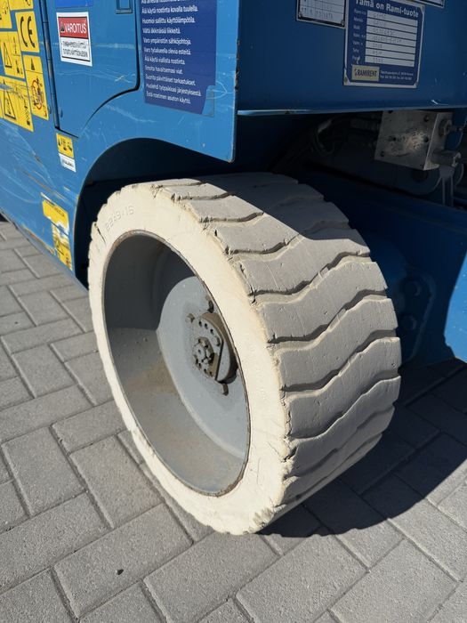 De inchiriat nacela electrica Genie GS3268DC