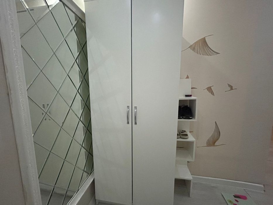 Продаётся шкаф  новый чистый