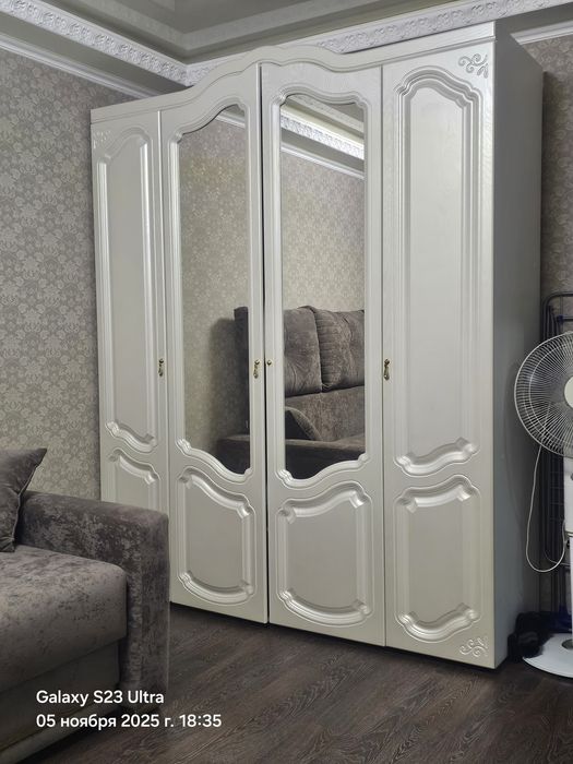 Продам хороший большой шкаф в отличном состоянии