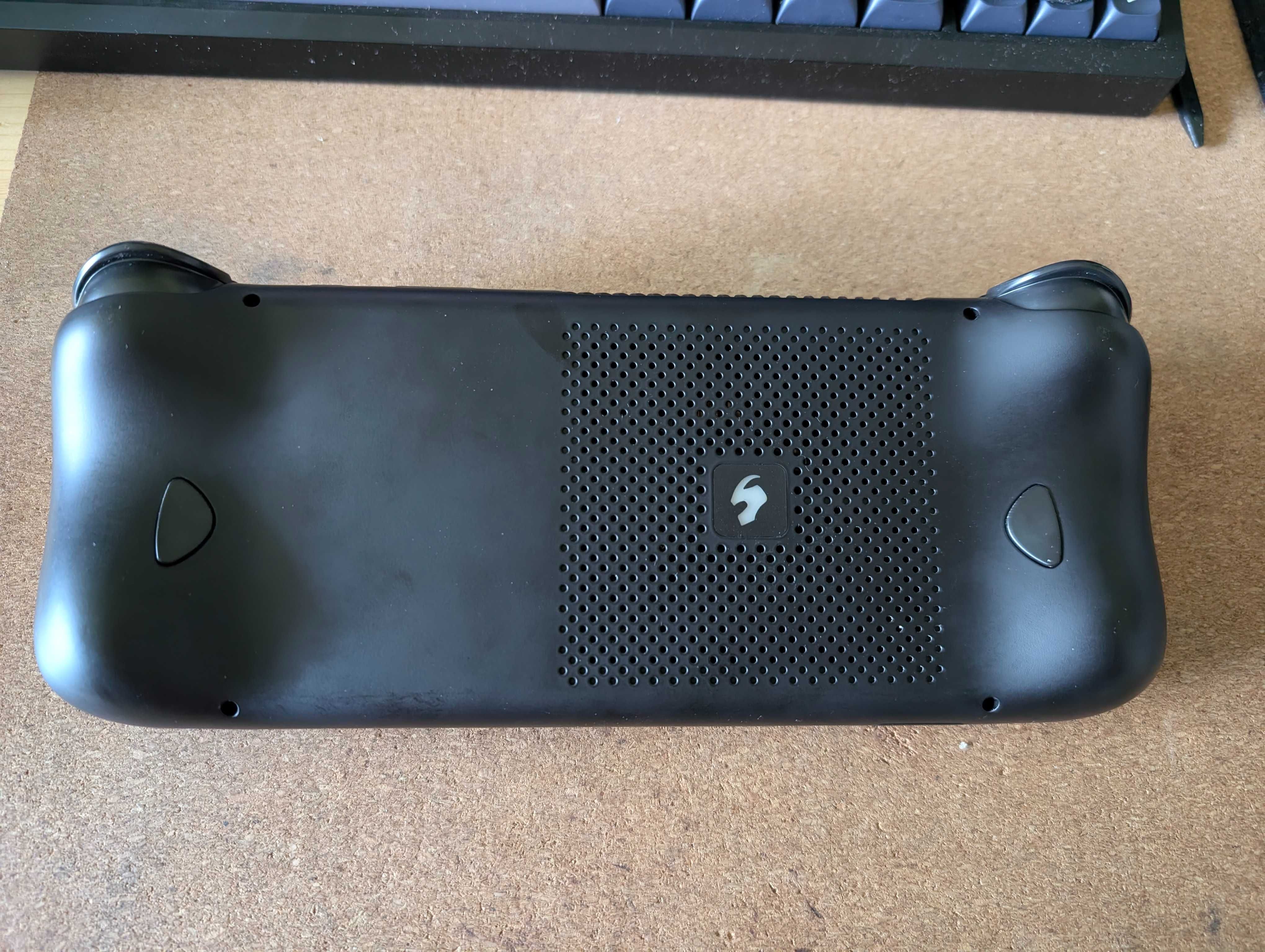 Ayn Loki 6600u 16GB Ram, SSD 256GB, Windows 11