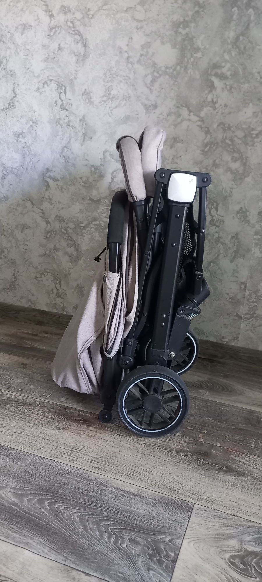Продам детскую коляску