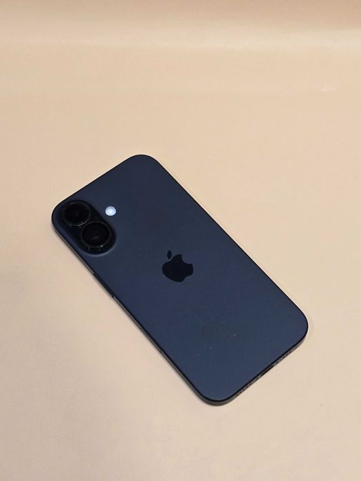 Hope Amanet P8 Iphone 16 128 Gb 100% 170 Ci