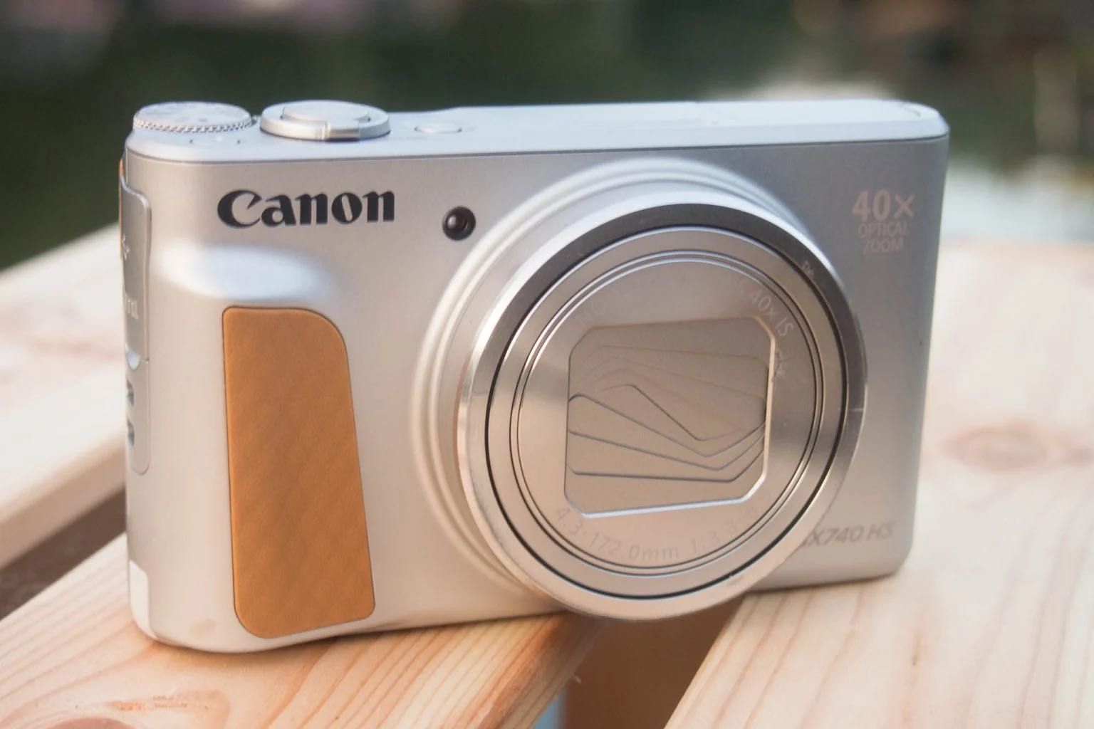 Canon SX740 HS PowerShot Digital