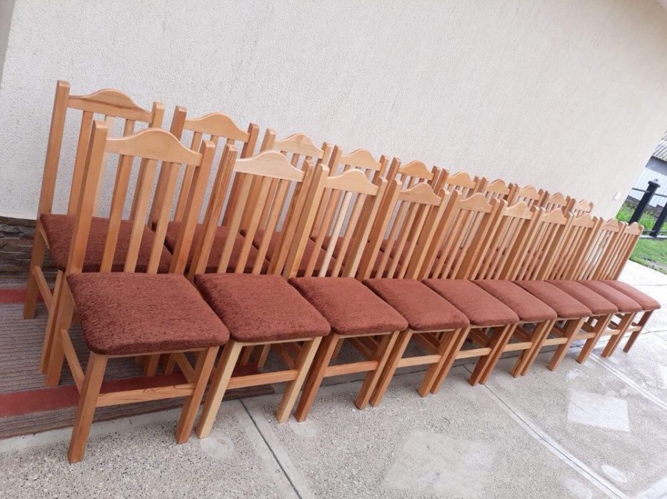 Scaune și mese din lemn pentru restaurante la prețuri avantajoase