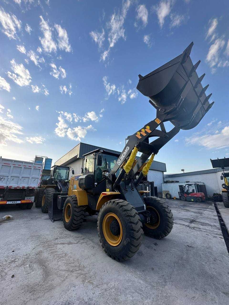XCMG LW300FN (рычаг) 2,1куб