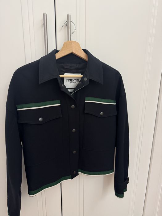 Уникално дамско яке