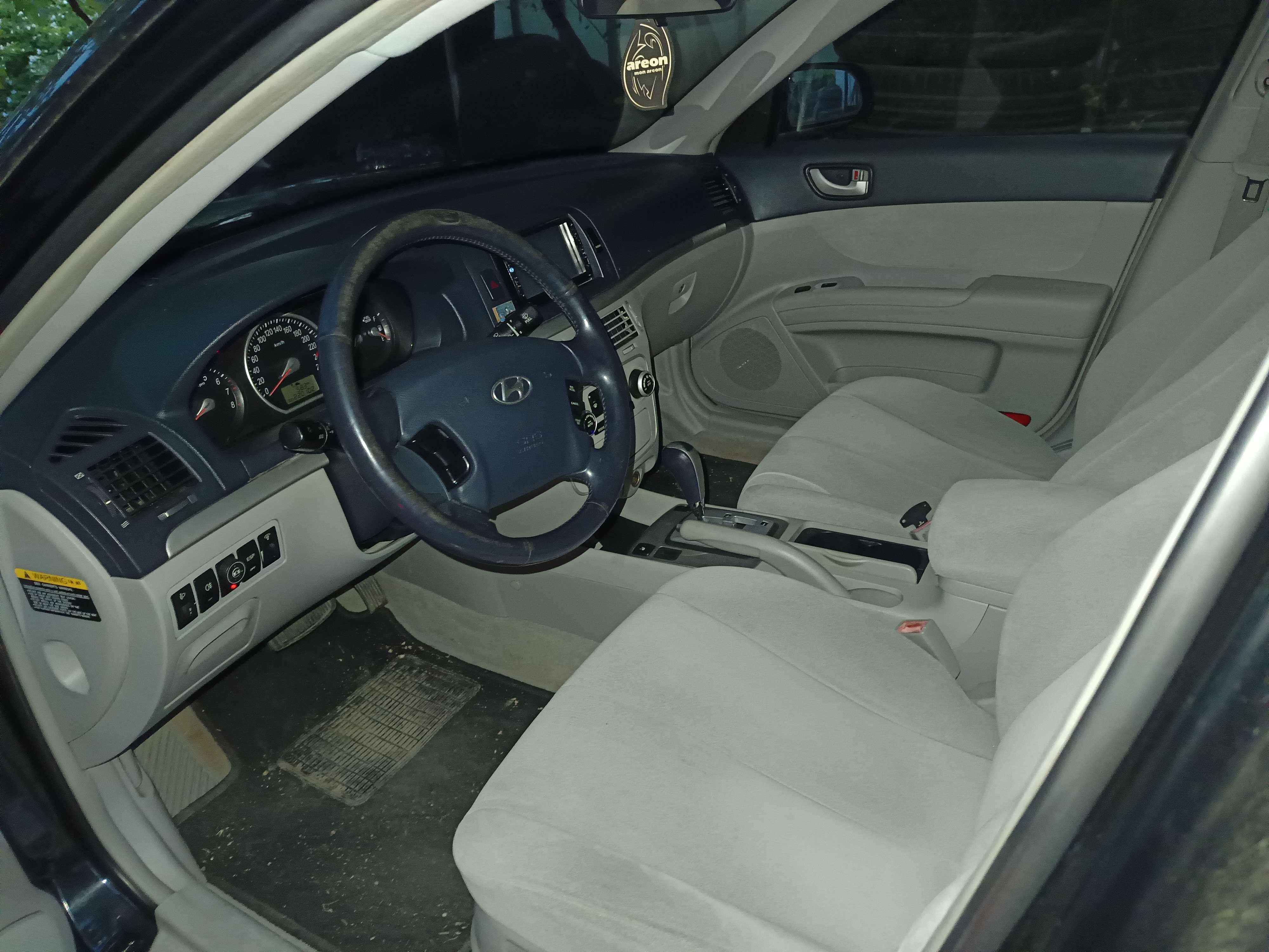 Хюндай Соната 3.3i 2010г.
