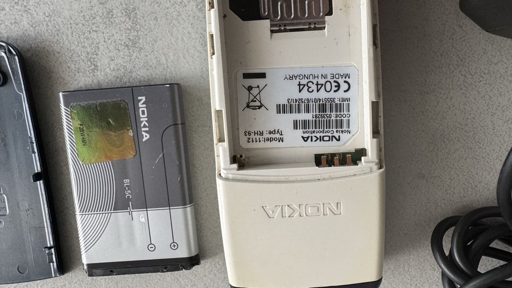 Telefon nokia 1112 cu butoane , lb. Romana . Orange Romania