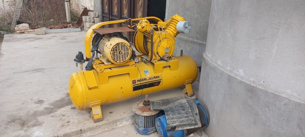 Компрессор сотилади