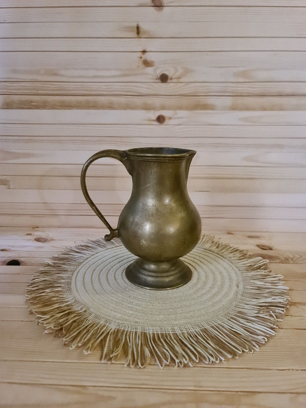 Carafa din bronz