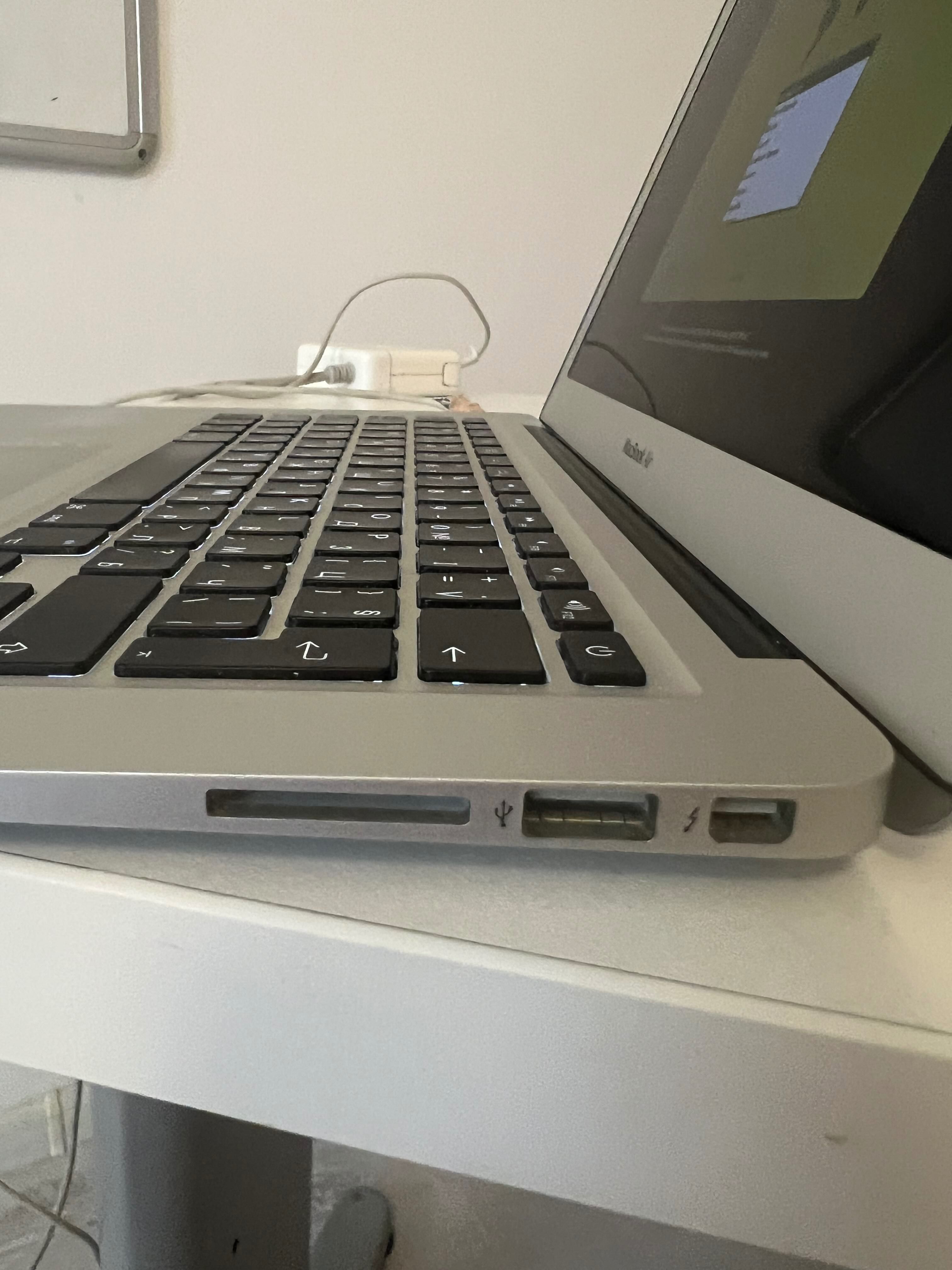 Apple MacBook Air
