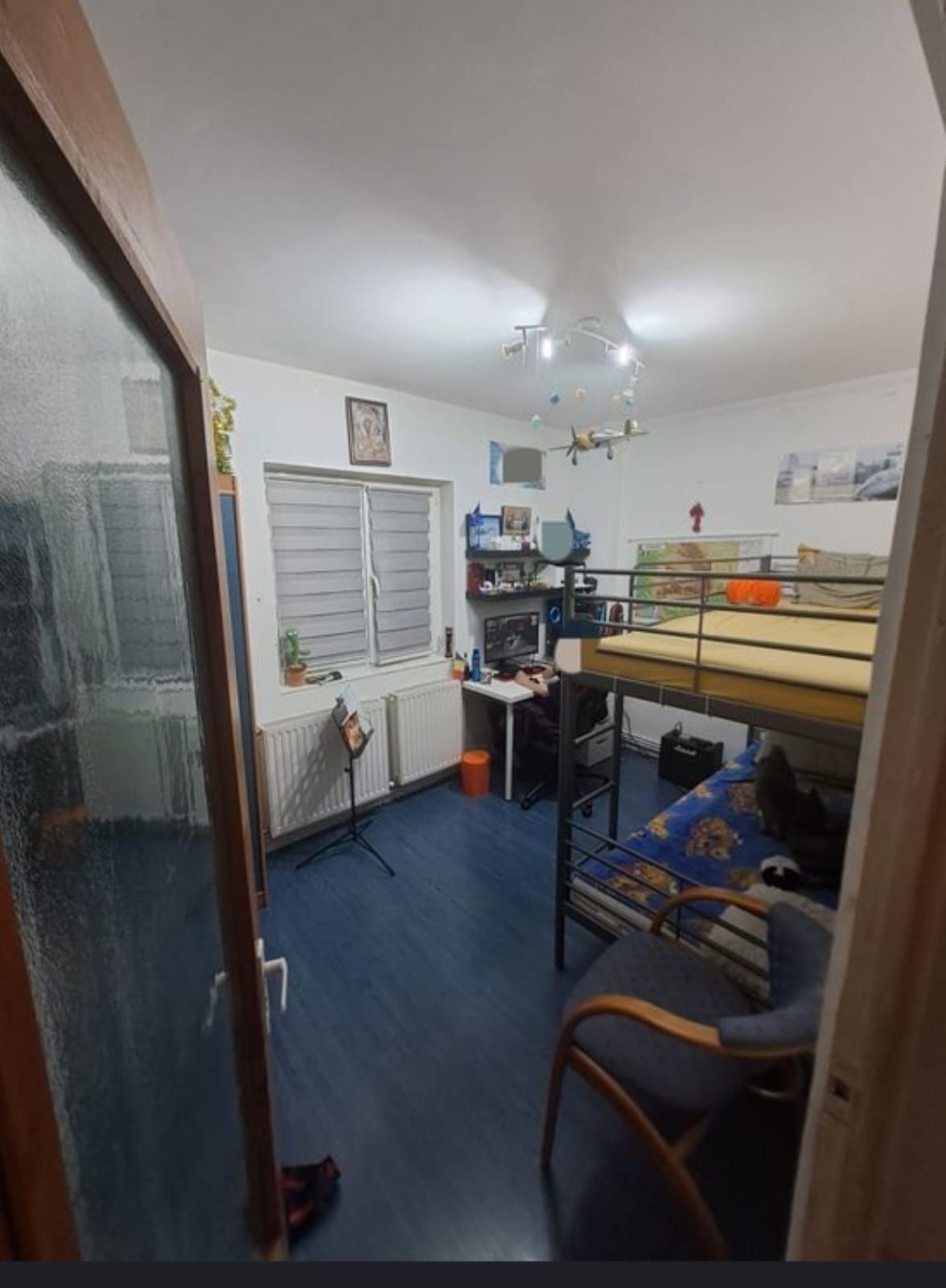 Apartament 4 camere etaj 4 zona Robea