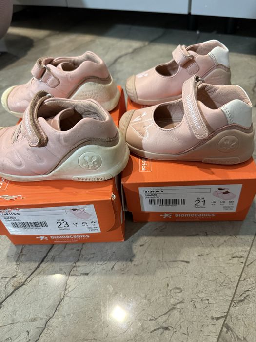 Продавям детски обувки биомеханикс едните са носени 2-3 пъти