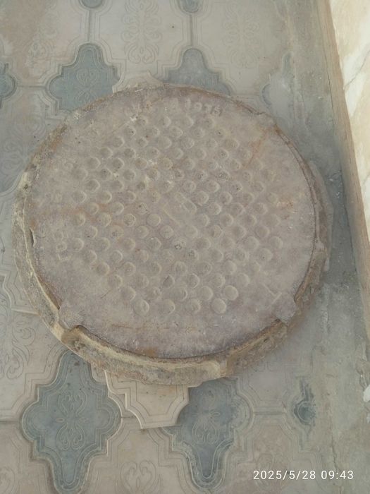 Канализация люки СССР ники тезда сотилади, бақувват мошний.