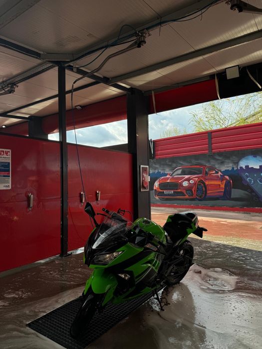 Motor Kawasaki Ninja 300 ABS
