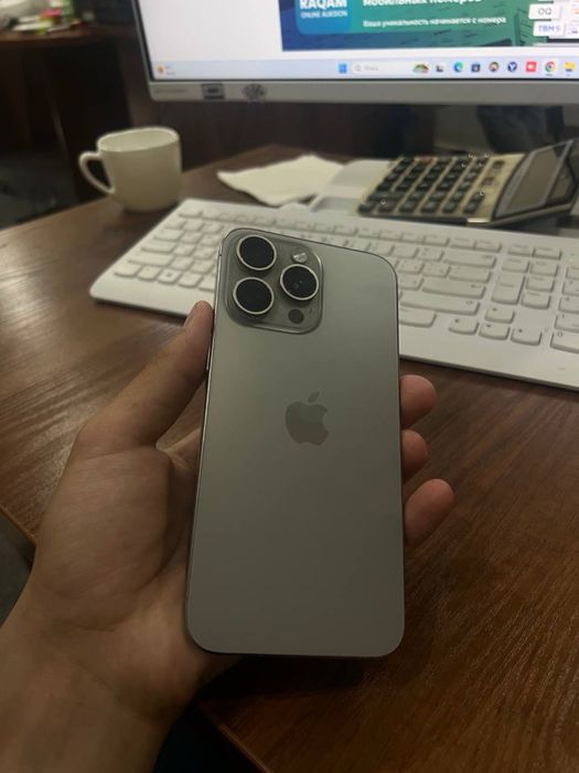 Iphone 15 pro max Titan