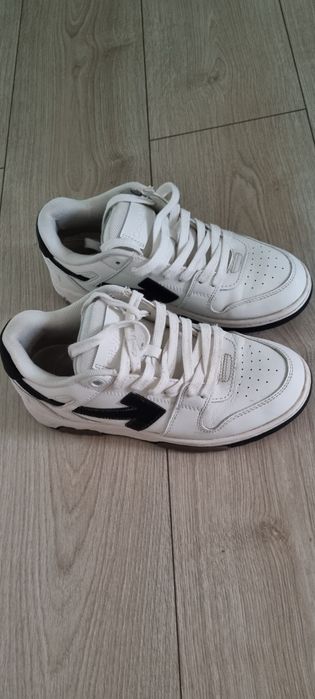 Off White out of office