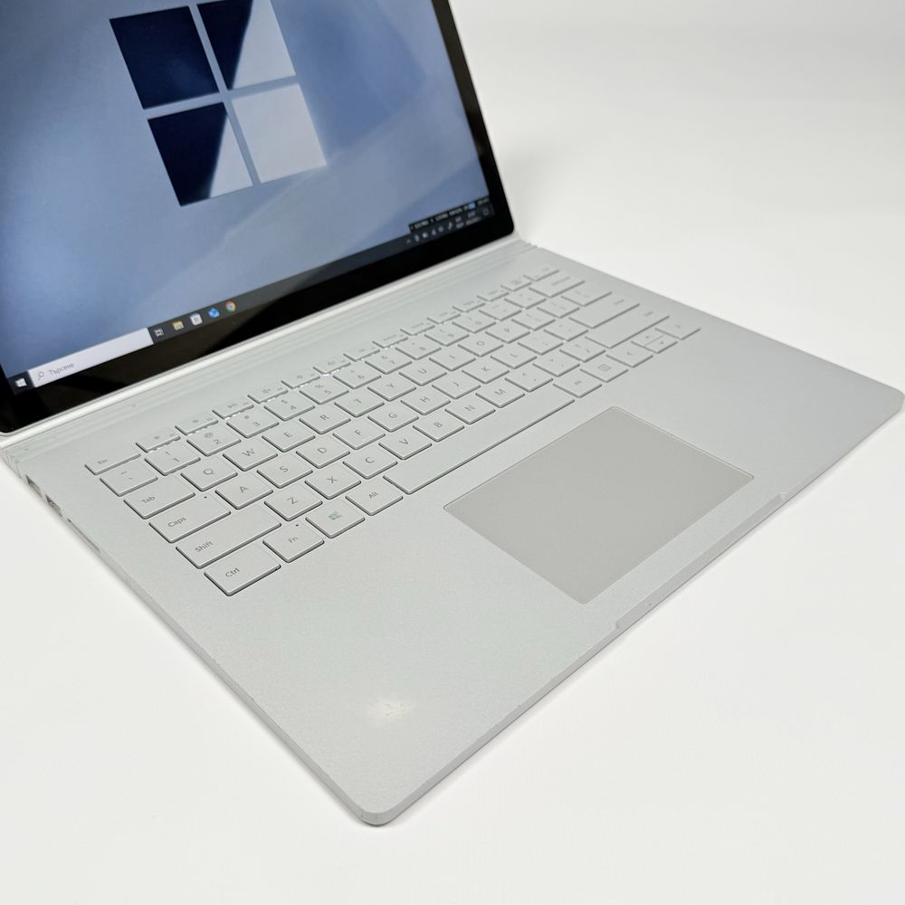 Microsoft Surface 2/13,5” 3K Touch/i5-7300U/8GB RAM/256GB NVMe