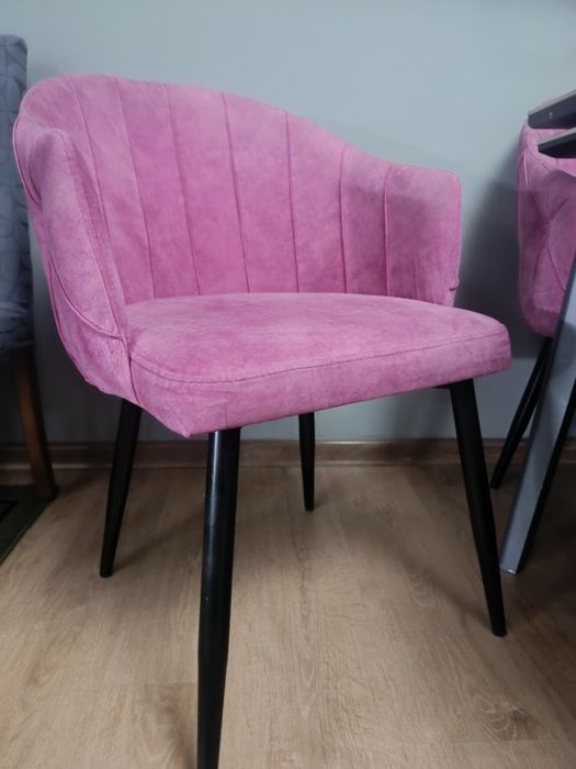 Продам качественные стулья