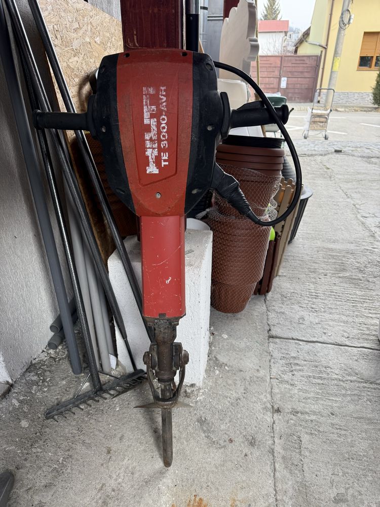 Inchiriez Picamer Profesional Hilti 3000