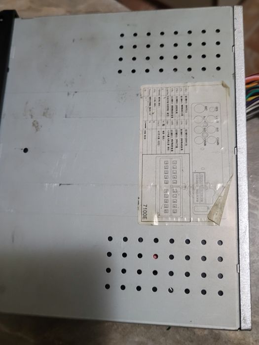 Vând casetofon de audi a4 b6