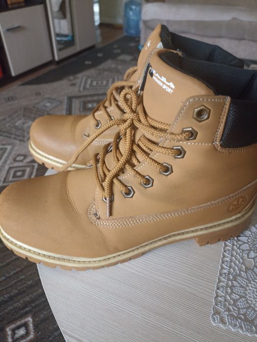 Зимние ботинки рыжие