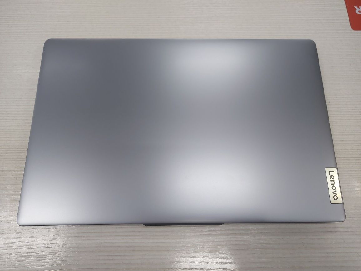 Новые Lenovo (Core i3-1315u, 8 Gb DDR5, 256 Gb SSD)