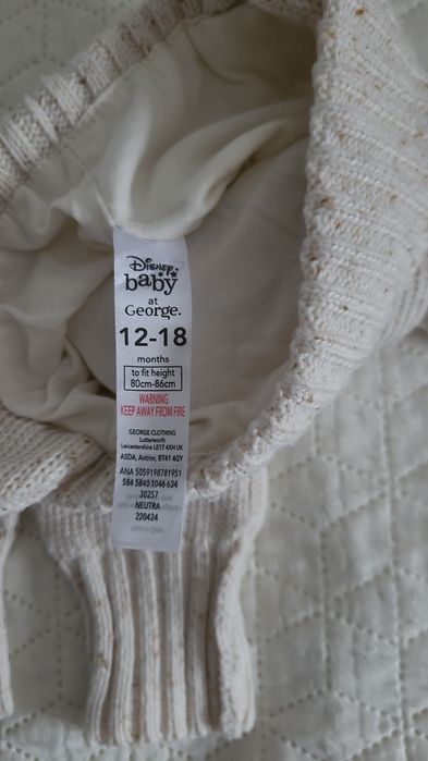 Caciulita cu manusi 12- 18 luni