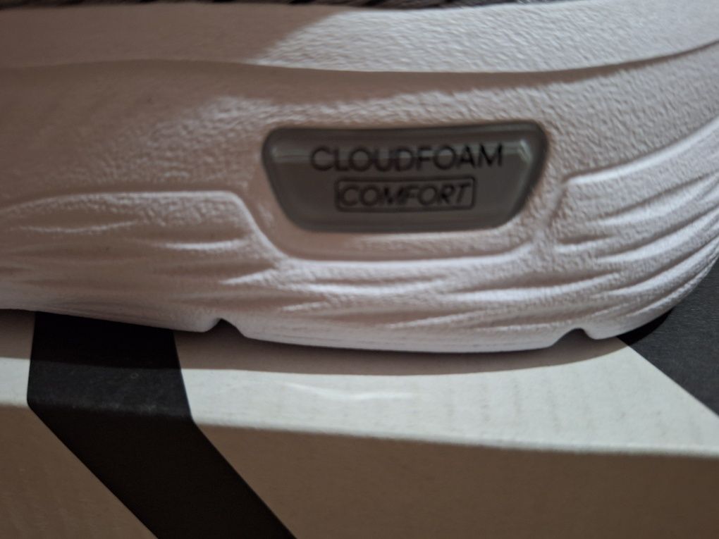 Нови!!! Оригинални  маратонки Adidas