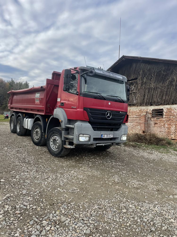 Mercedes axor 8x4