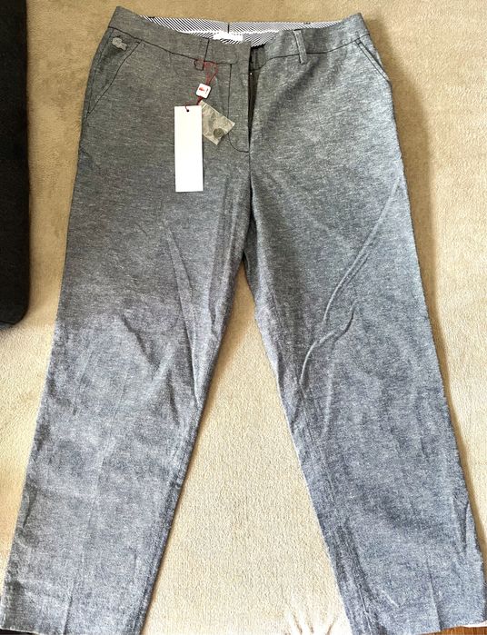 Дамски панталон Lacoste с етикет